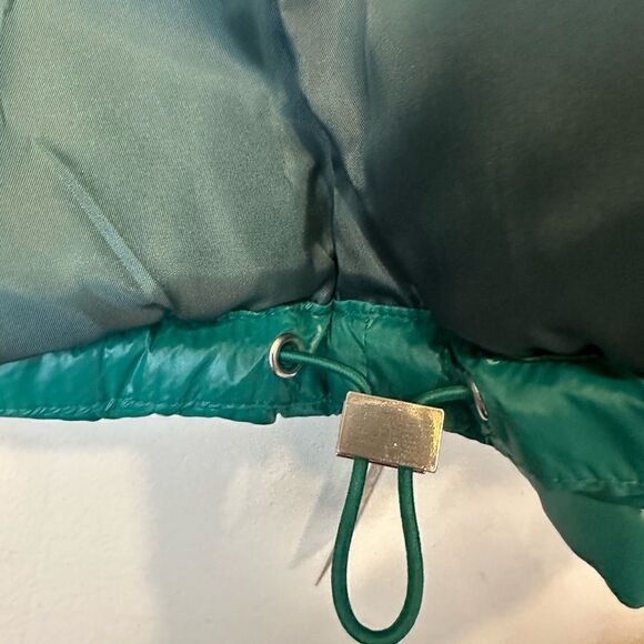 Guess Kelly Green shine puffer size L, NWT - Picture 10 of 16